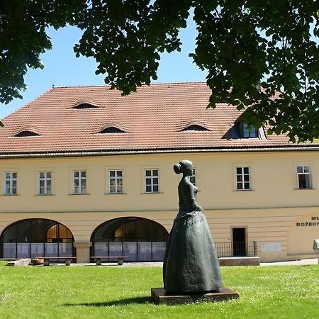 Penzion U Pesiku Červený Kostelec Eksteriør billede